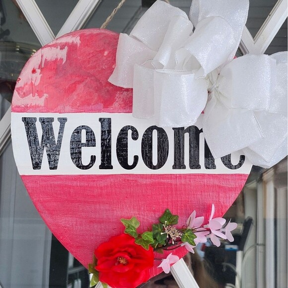 Entryway Heart Shaped Welcome Sign Wooden Floral Decoration 12 Inch Front Door - Picture 5 of 14